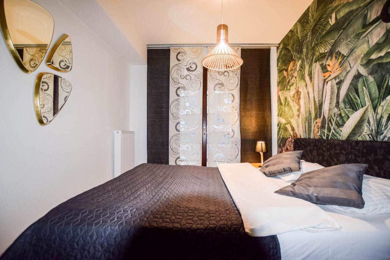 Apartament Z Widokiem Na Wawel W Centrum Miasta Krakow Dış mekan fotoğraf